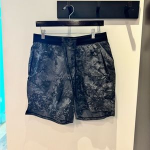 Lululemon License to Train Linerless 7” Shorts in Black and Grey